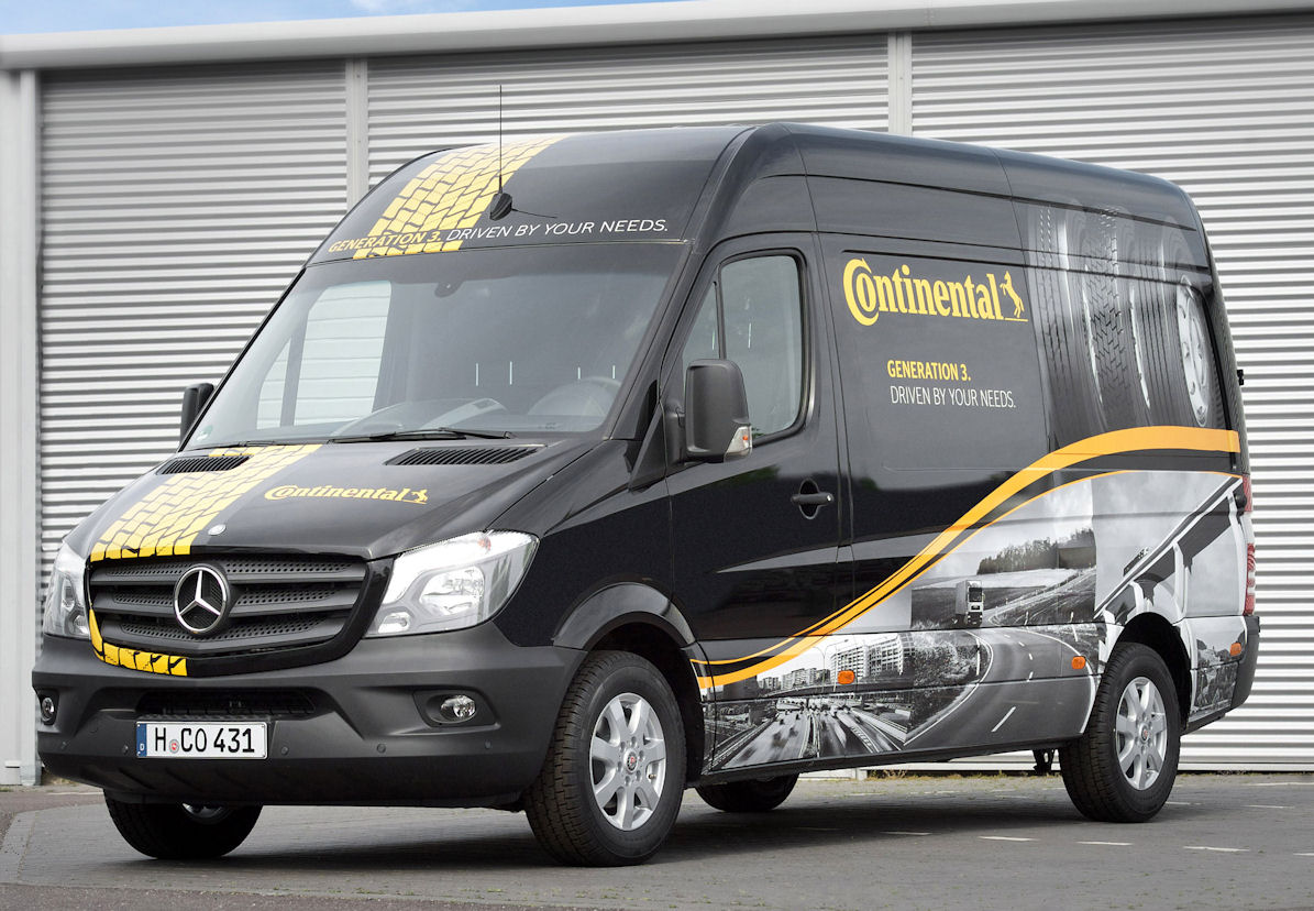 Continental Roadshow Transporter