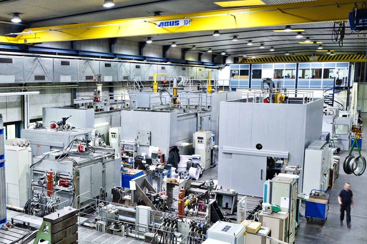 FraunhoferLBFVersuchshalle