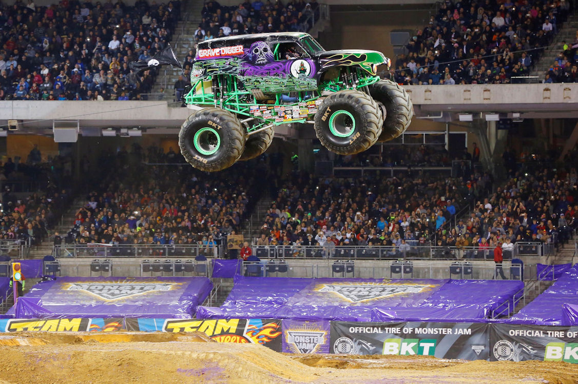 „Monster Jam World Finals“ wieder mit BKT Reifenpresse.de