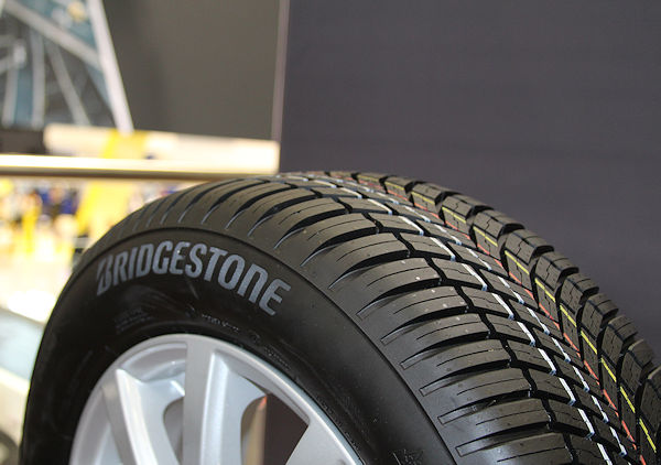Der „erste vollwertige Ganzjahresreifen von Bridgestone“
