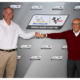 Michelin-CEO Florent Menegaux (links) und Dorna-CEO Carmelo Ezpeleta besiegeln die weitere Zusammenarbeit beider Seiten in Sachen MotoGP für die Jahre 2024 bis 2026 (Bild: Michelin)