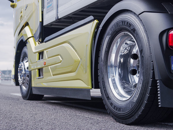 Mit seiner neuen „Fuelmax-Endurance“-Reifenfamilie will Goodyear eigenen Worten zufolge die „von der Autobahn bekannte Kraftstoff- und Kohlendioxideffizienz auch auf die Land- und Bundesstraße“ bringen (Bild: Goodyear)