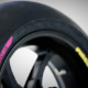 Pirellis neue „SCQ“-Spezifikation für die Superbike World Championship (WSBK) ist aufgrund ihrer besonders weichen Mischung für schnelle Runden beim Qualifying bzw. der sogenannten Super Pole gedacht (Bild: Pirelli)