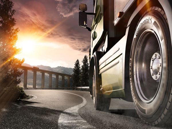 Den Auftakt von Contis neuer Fünferreihe an Lkw-Reifen aus der „Hybrid“-Familie des Herstellers werden die Lenk- bzw. Antriebsachsprofile „HS5“ und „HD5“ bilden (Bild: Continental)