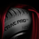 Im Dezember soll der neue „Quatrac Pro EV“ der Apollo-Tyres-Marke Vredestein seine Premiere haben – ein paar erste Details zu seinem neuen Ganzjahresreifen für Elektrofahrzeuge hinaus teilt der Hersteller über den Namen hinaus aber auch jetzt schon mit (Bild: Apollo Tyres)