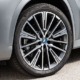 Bei seiner dritten X1-Generation hat sich BMW unter anderem für Contis „EcoContact 6 Q“ als Erstausrüstung entschieden (Bild: BMW)