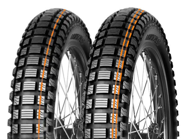 Die Version des Mitas-Profils „SW-07 Speedway” mit Schlauch mit einem orangefarbenen Streifen auf der Lauffläche versehen, während dessen Schlauchlosausführung anhand zweier dieser Streifen identifiziert werden kann (Bilder: Mitas)
