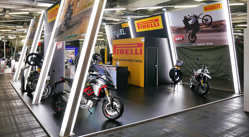 … Pirelli seine Präsenz in den Westfalenhallen genauso wie bei der IMOT unter das Motto „Ein Stand – zwei Leidenschaften“ stellt, zumal man vor Ort neben Motorrad- jeweils auch die Fahrradreifen der italienischen Marke zeigen will (Bild: Pirelli)