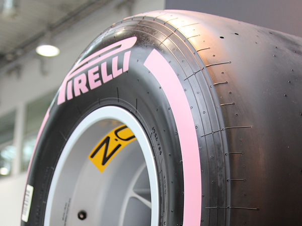 Erwartet wird, dass sich Pirelli auf jeden Fall wieder als Reifenausrüster der Formel 1 bewirbt, in der mittlerweile bekanntlich ja auf 18- und nicht mehr auf 13-Zöllern gefahren wird (Bild: NRZ/Christian Marx)