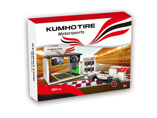 Endkunden haben nun noch einen Monat länger die Möglichkeit, beim Kauf bestimmter Kumho-Reifensätze oder -Kompletträder ein Motorsportbaustein-Set der Marke als Bonus zu erhalten (Bild: Kumho Tire)