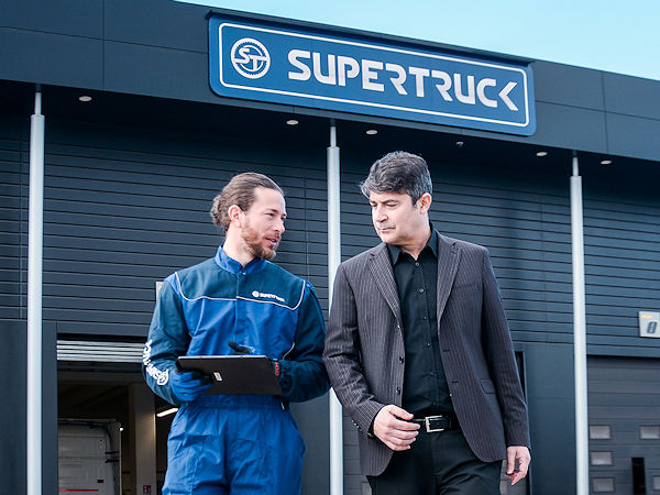 SuperTruck wird beschrieben als Netzwerk unabhängiger und auf den Lkw-/Bussektor spezialisierter Händler, das „eine Partnerschaft mit der Prometeon Tyre Group unterhält“ (Bild: Prometeon)