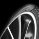 Der neue „Roadtec 02“ der Pirelli-Motorradreifenmarke Metzeler befindet sich Anbieteraussagen zufolge aktuell zwar noch in der Endphase seiner Entwicklung und Erprobung, soll Anfang kommenden Jahres dann aber in den Markt rollen (Bild: Pirelli)