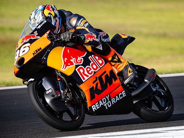 Bei den gestrigen offiziellen Tests auf dem Circuit Ricardo Tormo im spanischen Valencia hat Daniel Holgado vom Team Red Bull KTM Tech3 mit Pirelli-Reifen an seiner Maschine den Moto3-Rundenrekord auf dieser Strecke um nicht weniger als eine ganze Sekunde verbessern können (Bild: Pirelli)