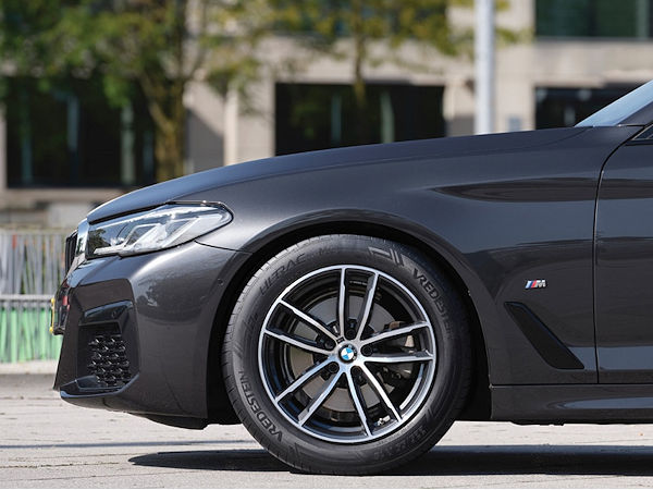 Unter anderem auch für den Fünfer liefert Apollo Tyres das Vredestein-Profil „Ultrac“ zu BMW ans Band (Bild: Apollo Tyres)