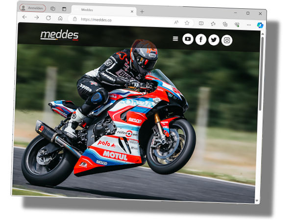 Schon seit 2019 arbeitet die Reifencom GmbH im Motorradbereich mit Matthias Betz alias „Meddes“ als Markenbotschafter zusammen, wobei das Reifen.com-Logo auch in der diesjährigen Saison wieder auf seiner Ausrüstung zu sehen ist (Bild: Screenshot)