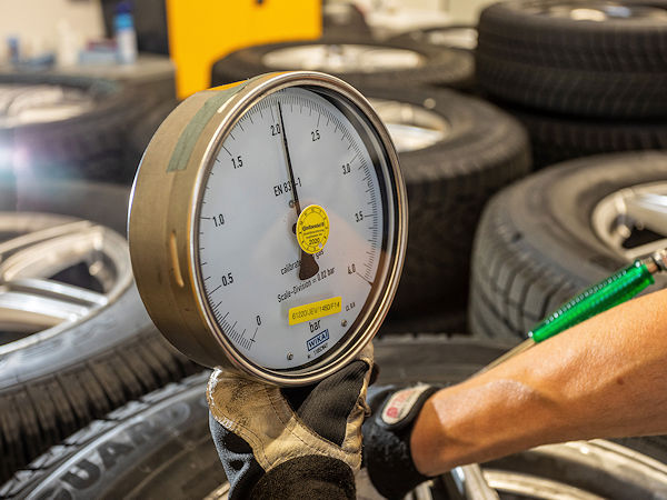 Fülldruckempfehlungen für Pkw-Reifen sind nur eine der Ergänzungen, die BMF seinen Rad-Reifen-Konfiguratoren hat angedeihen lassen (Bild: GTÜ)