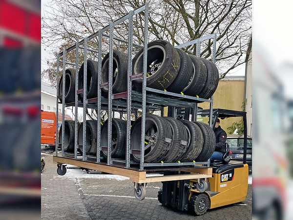 Für das Handling größerer Mengen an Rädern hat die Scholz Automotive Logistik GmbH das „Hummel“ genannte Transportsystem entwickelt, mit dem acht komplette Sätze per Stapler beispielsweise auf einen Lkw geladen werden können (Bild: SAL)