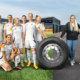 Bei der neuen Conti-Kampagne, die von Berufskraftfahrerinnen und Truck-Influencerinnen gemeinsam mit der deutschen Fußballnationalmannschaft der Frauen präsentiert wird, soll die fünfte Generation der „Eco“ genannten Lkw-Reifenlinie des Herstellers im Fokus stehen (Bild: Continental)