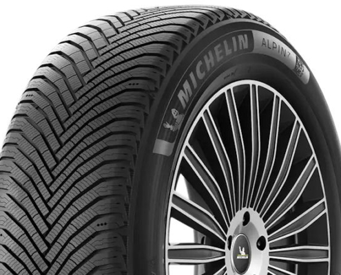 Gegenüber seinem Vorgänger soll der neue „Alpin 7“ von Michelin unter anderem mit sechs Prozent kürzeren Bremswegen auf Schnee sowie einem um neun Prozent niedrigeren Rollwiderstand aufwarten können (Bild: Michelin)