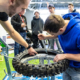 Auf der „Sonderfläche Rennsport“ der Messe ging es zwar auch um Reifen, aber bei der diesjährigen Intermot war lediglich Bridgestone als einziger Reifenhersteller als Aussteller vertreten (Bild: Koelnmesse)