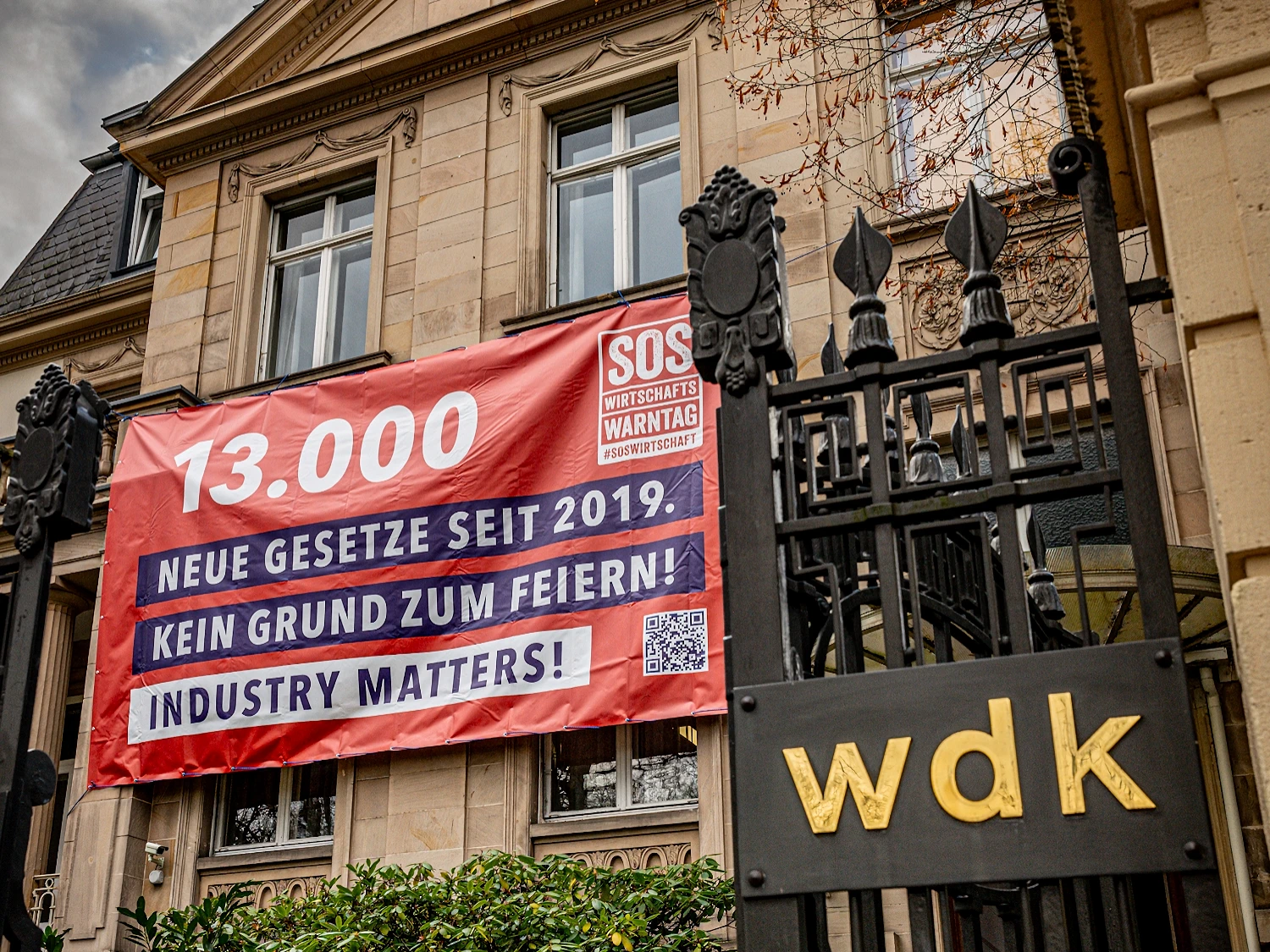 Zu den Forderungen des WdK in Richtung der Politik gehört zuallererst „ein konsequenter Abbau der überbordenden Bürokratie“, aber auch wettbewerbsfähige Stromkosten stehen ganz oben auf der Liste bei dem die deutsche Kautschukindustrie vertretenden Verband (Bild: WdK)