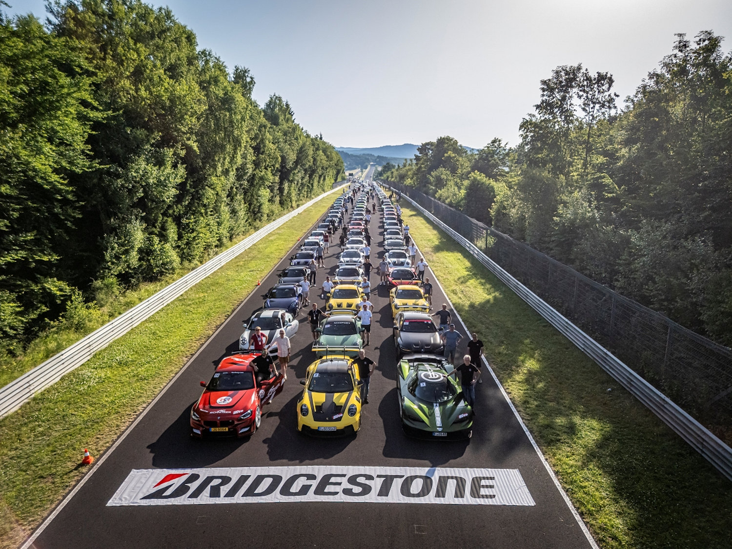 Bridgestone bringt Ultra High Performance zum sport auto Perfektionstraining 2025