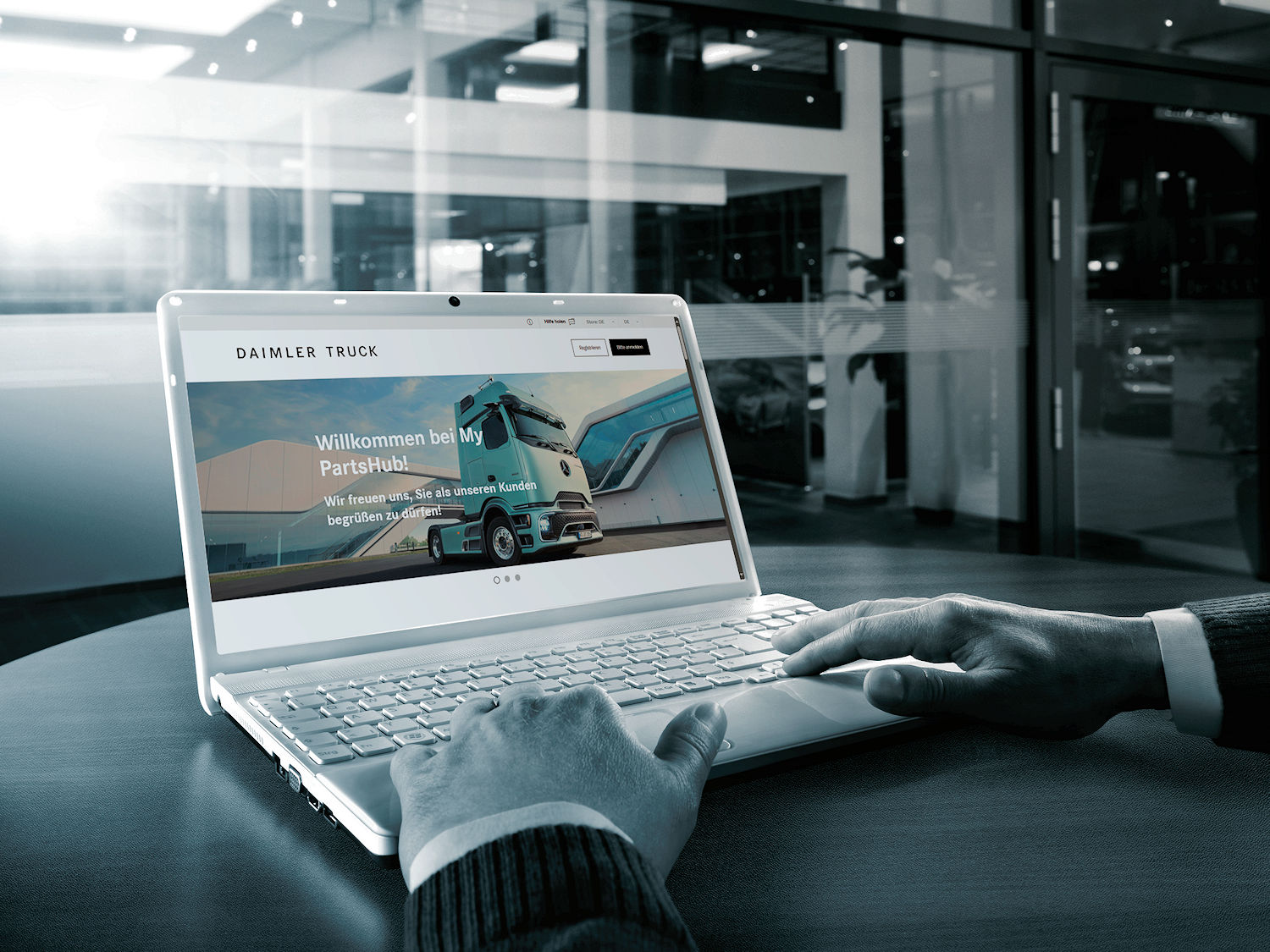 Daimler Truck hat seinen neuen Onlineshop My PartsHub jetzt live geschaltet und ersetzt damit per sofort das bisherige Onlineportal für die digitale Teilebeschaffung (Bild: Daimler Truck)