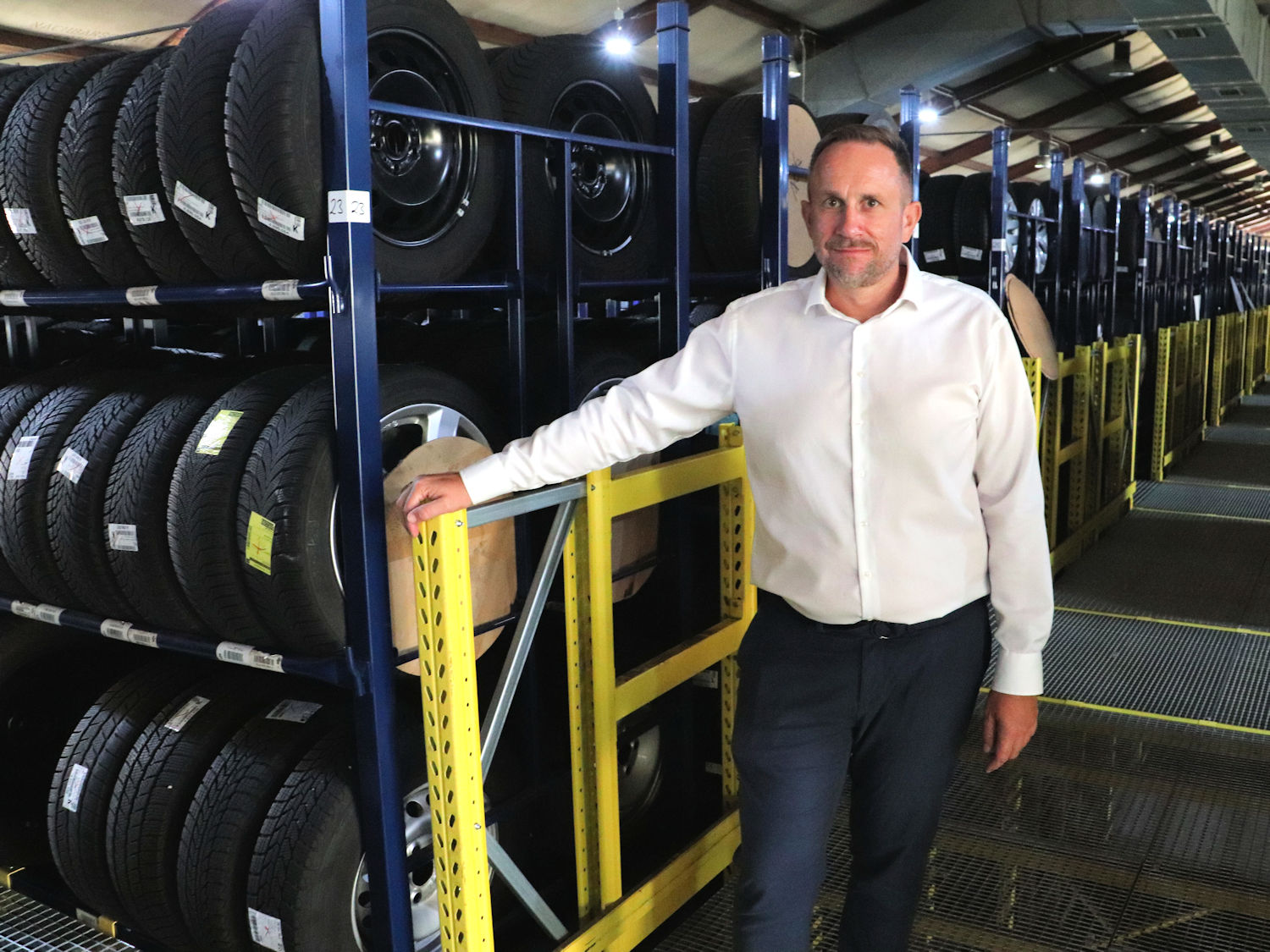 Sven Gerlach hatte vor einigen Jahren die Idee sein Einlagerungs Know how als Franchisekonzept im deutschen Markt zu etablieren die Zwischenbilanz nach zweieinhalb Jahren faellt positiv aus Sven Gerlach hatte vor einigen Jahren die Idee, sein Einlagerungs-Know-how als Franchisekonzept im deutschen Markt zu etablieren – die Zwischenbilanz nach zweieinhalb Jahren fällt positiv aus, auch wenn die Art der Franchisenehmer den Händler „sehr überrascht“ hat (Bild: NRZ/Arno Borchers)